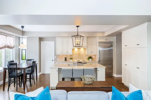 213 CABRELLE Place, Manotick - Kars - Rideau Twp and Area, ON K4M 0A9