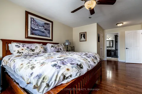 394 KINGSWAY Street, ON L3B 6A8