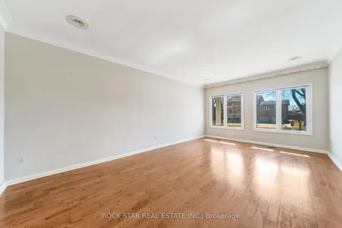 7105 York Drive, Niagara Falls, ON L2E 7A1