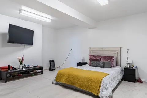 191 Kemp Road, Grimsby, ON L3M 4E7