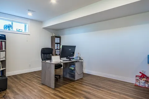 191 Kemp Road, Grimsby, ON L3M 4E7