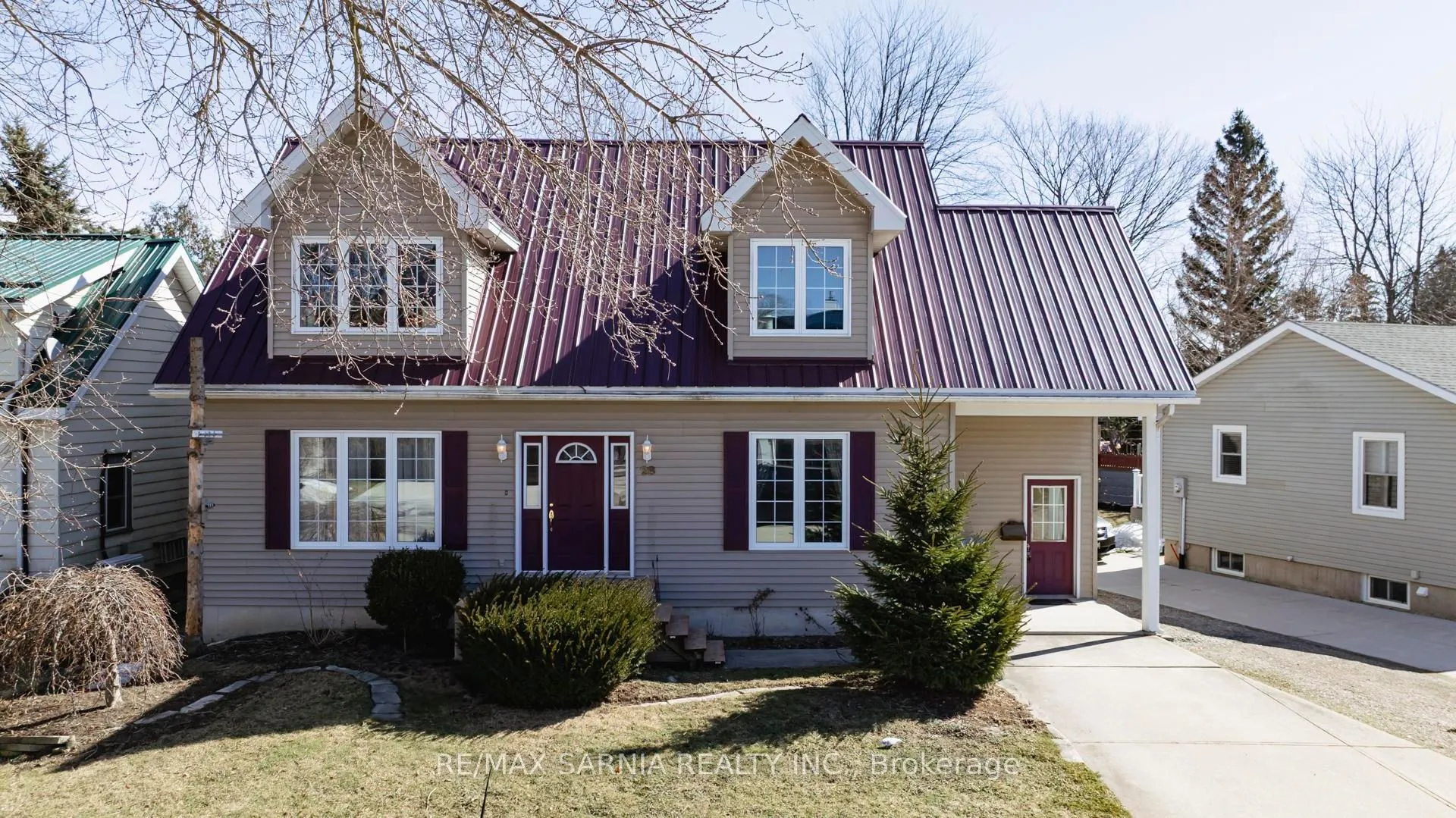 28 Sauble River Road, ON N0M 1T0