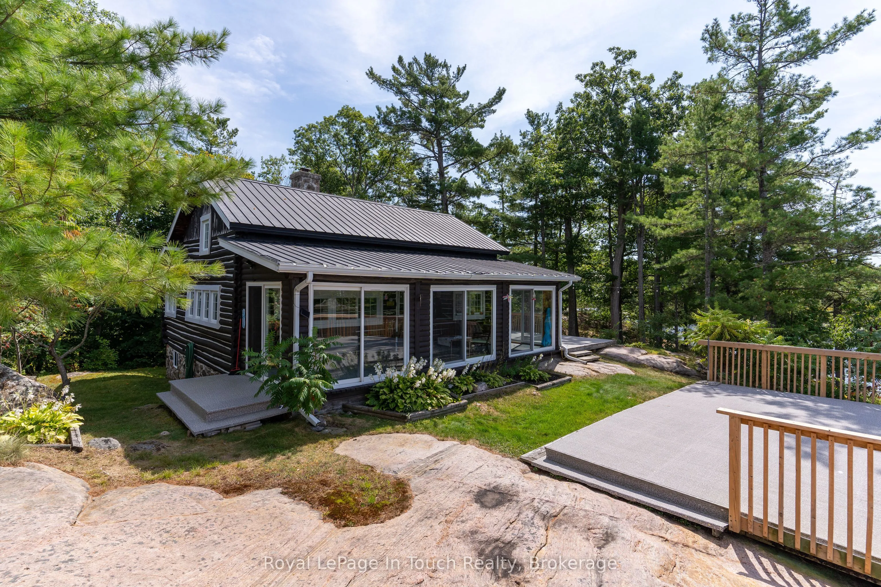 2 Island 860 N/A, Georgian Bay, ON P0E 1E0