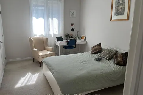 28 Oxalis Crescent, Kanata, ON K2V 0J6