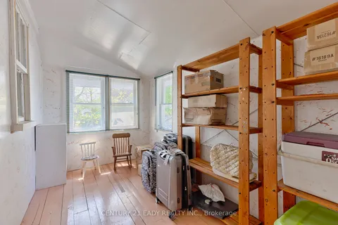 52 Queen Street, Renfrew, ON K7V 2A6