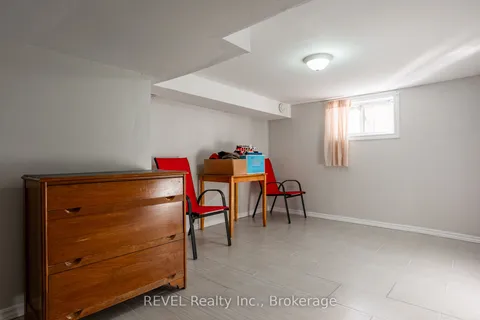 3 Delaware Avenue, St. Catharines, ON L2M 5L7