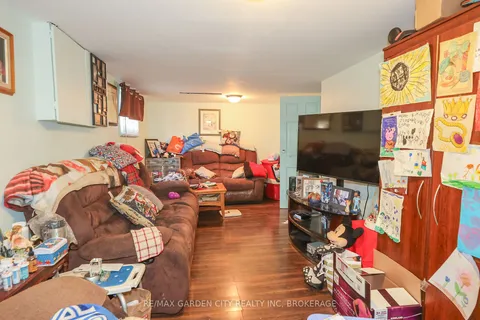 244 Niagara Street, St. Catharines, ON L2M 4V6