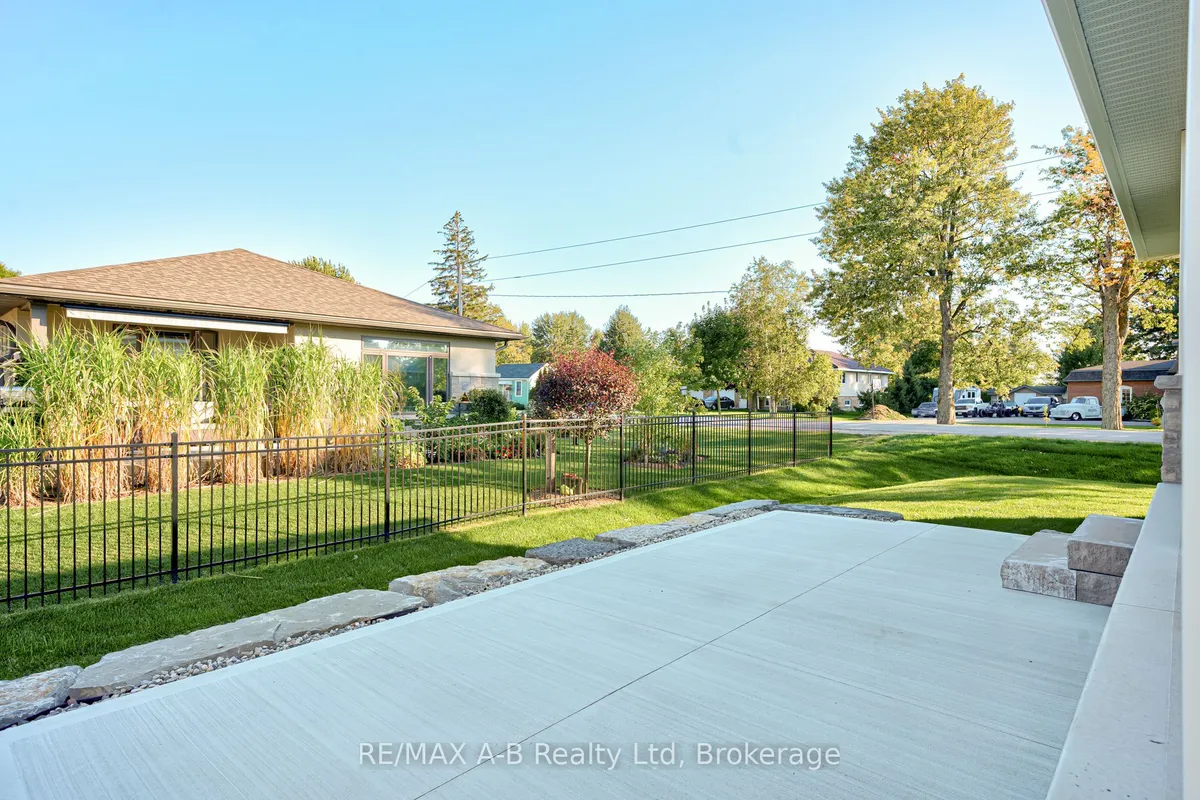 7 Nelson Street, West Perth, ON N0K 1N0