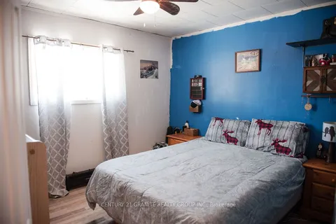 30 Central Street, Addington Highlands, ON K0H 1L0
