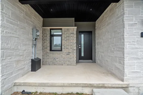 592 Albert Street, ON N0M 1S1