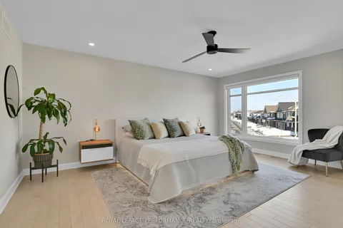 644 Moonflower Crescent, Blossom Park - Airport and Area, ON K1T 0X8