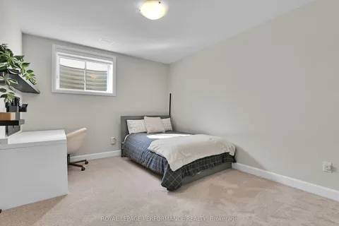 644 Moonflower Crescent, Blossom Park - Airport and Area, ON K1T 0X8