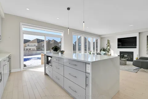 644 Moonflower Crescent, Blossom Park - Airport and Area, ON K1T 0X8