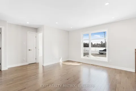 700 WEST Street, ON K6A 3X1