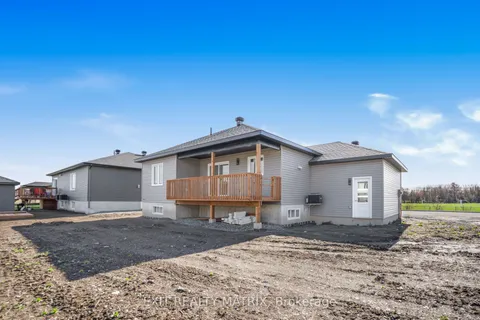 700 WEST Street, ON K6A 3X1