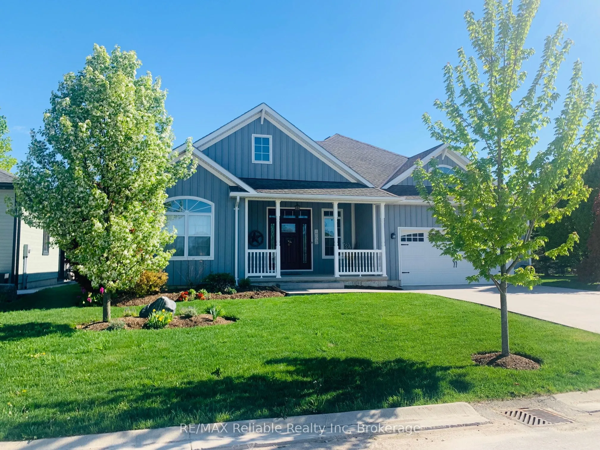 22 Thimbleweed Drive, Bluewater, ON N0M 1G0