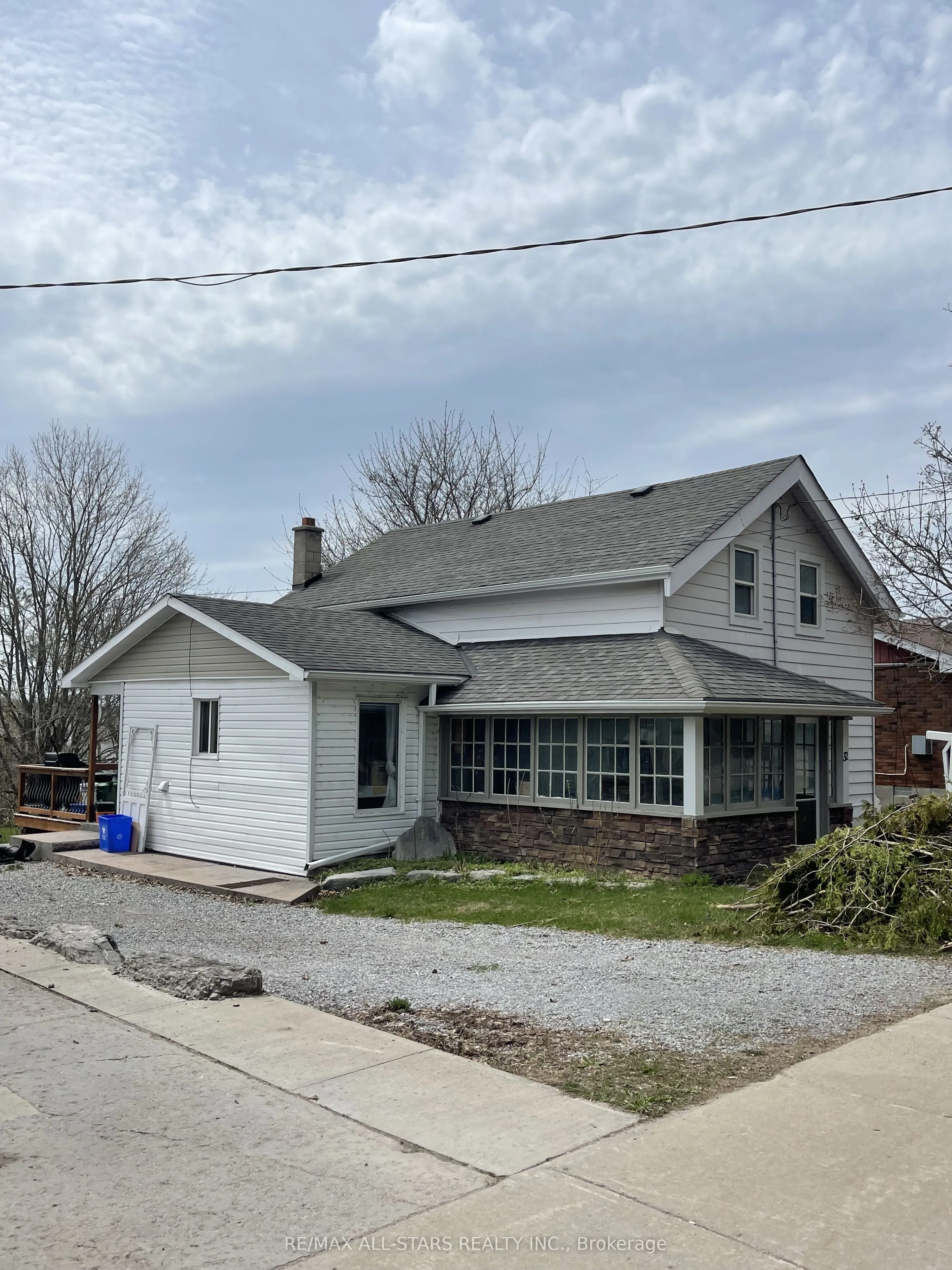 32 Bond Street, Kawartha Lakes, ON K0M 1N0