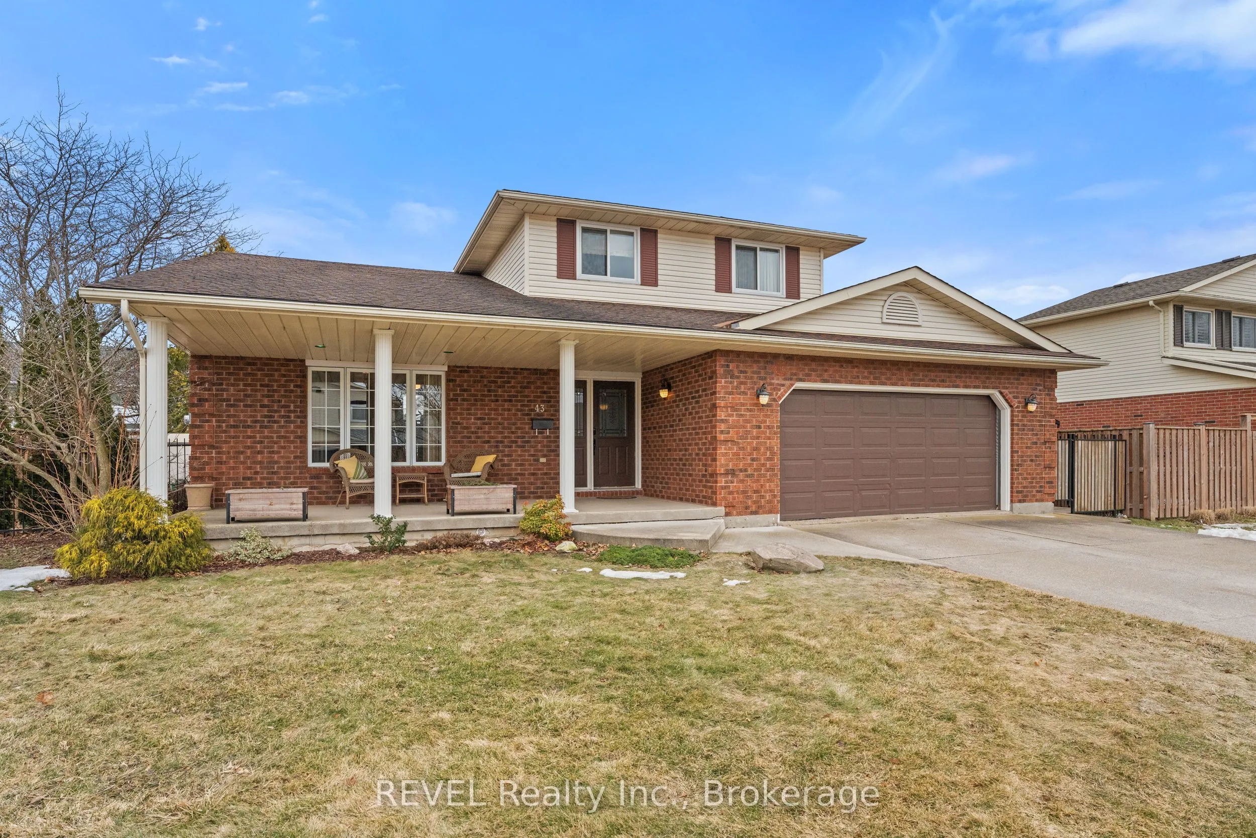 43 Flannery Lane, Thorold, ON L2V 4V8