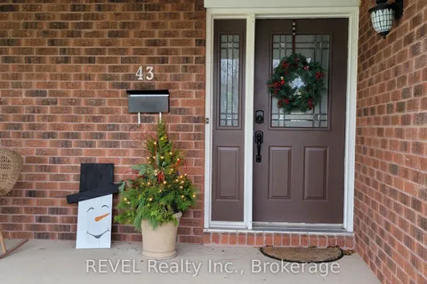 43 Flannery Lane, Thorold, ON L2V 4V8