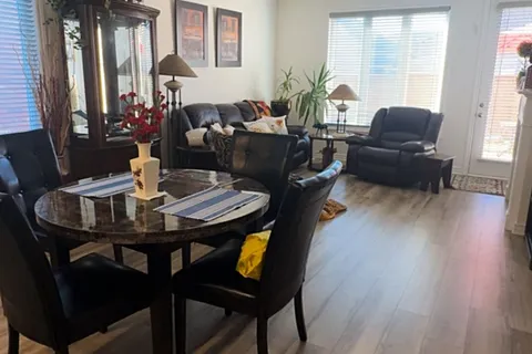 27 Seaton Crescent, Tillsonburg, ON N4G 0E2