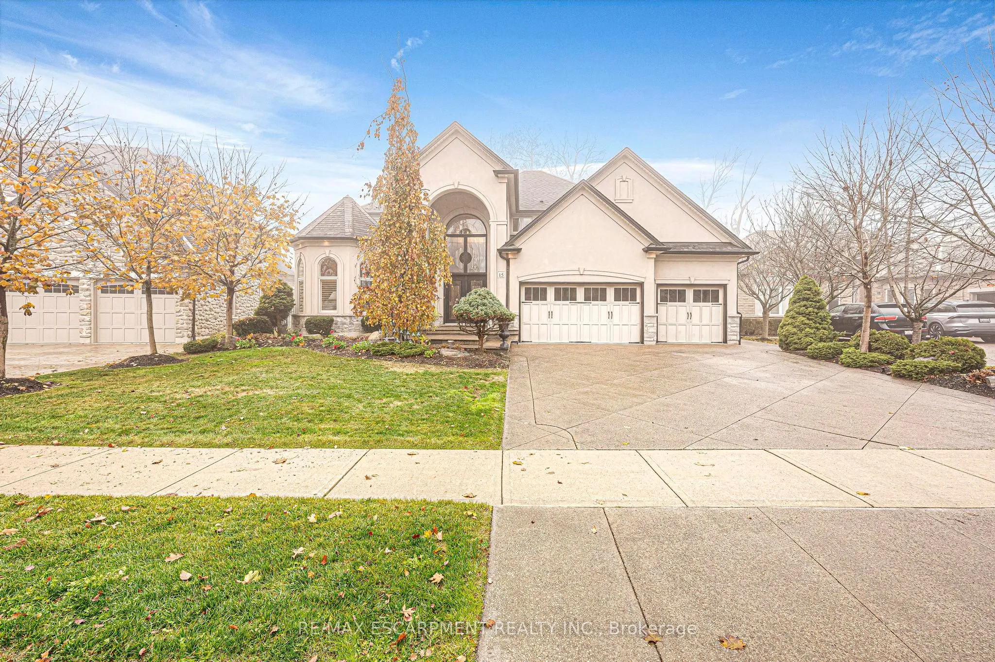 15 Silver Maple Drive, Hamilton, ON L9G 0A1