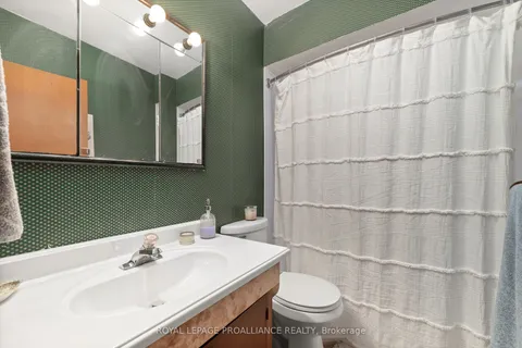 40 Mayne Lane, Prince Edward County, ON K0K 2T0