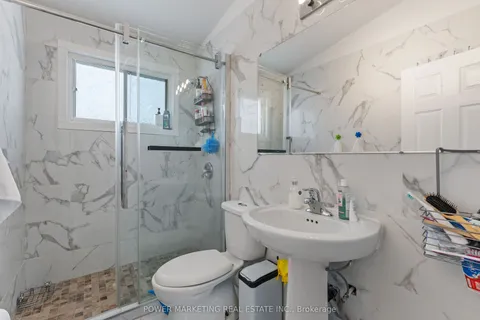 935 GOREN Avenue, Elmvale Acres and Area, ON K1S 1N4