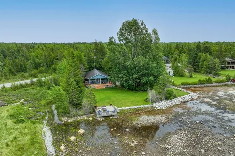 1208 SUNSET Drive, South Bruce Peninsula, ON N0H 2T0