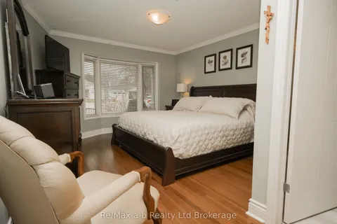 11 Mcdonald Court, Tillsonburg, ON N4G 5L8
