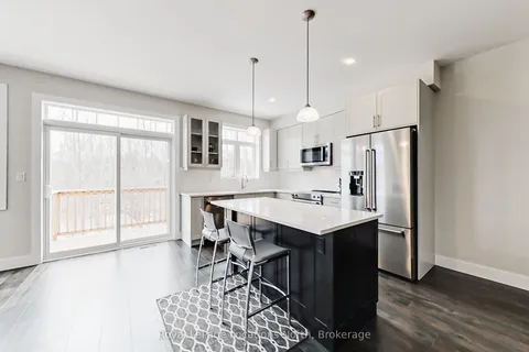 139 White Oak Crescent, Blue Mountains, ON L9Y 5T5
