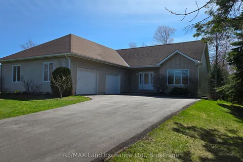 282 Huron Road, Huron-Kinloss, ON N2Z 2X3
