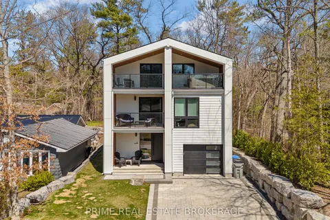 35 Walker Street, Lambton Shores, ON N0M 1T0