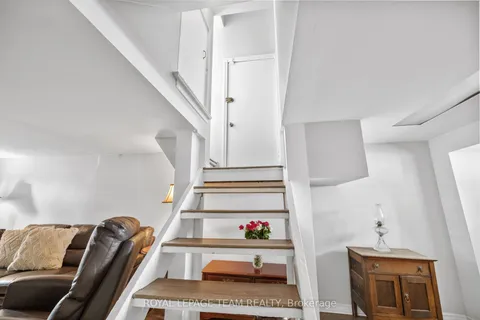 1357 Thames Street, ON K1Z 7N3