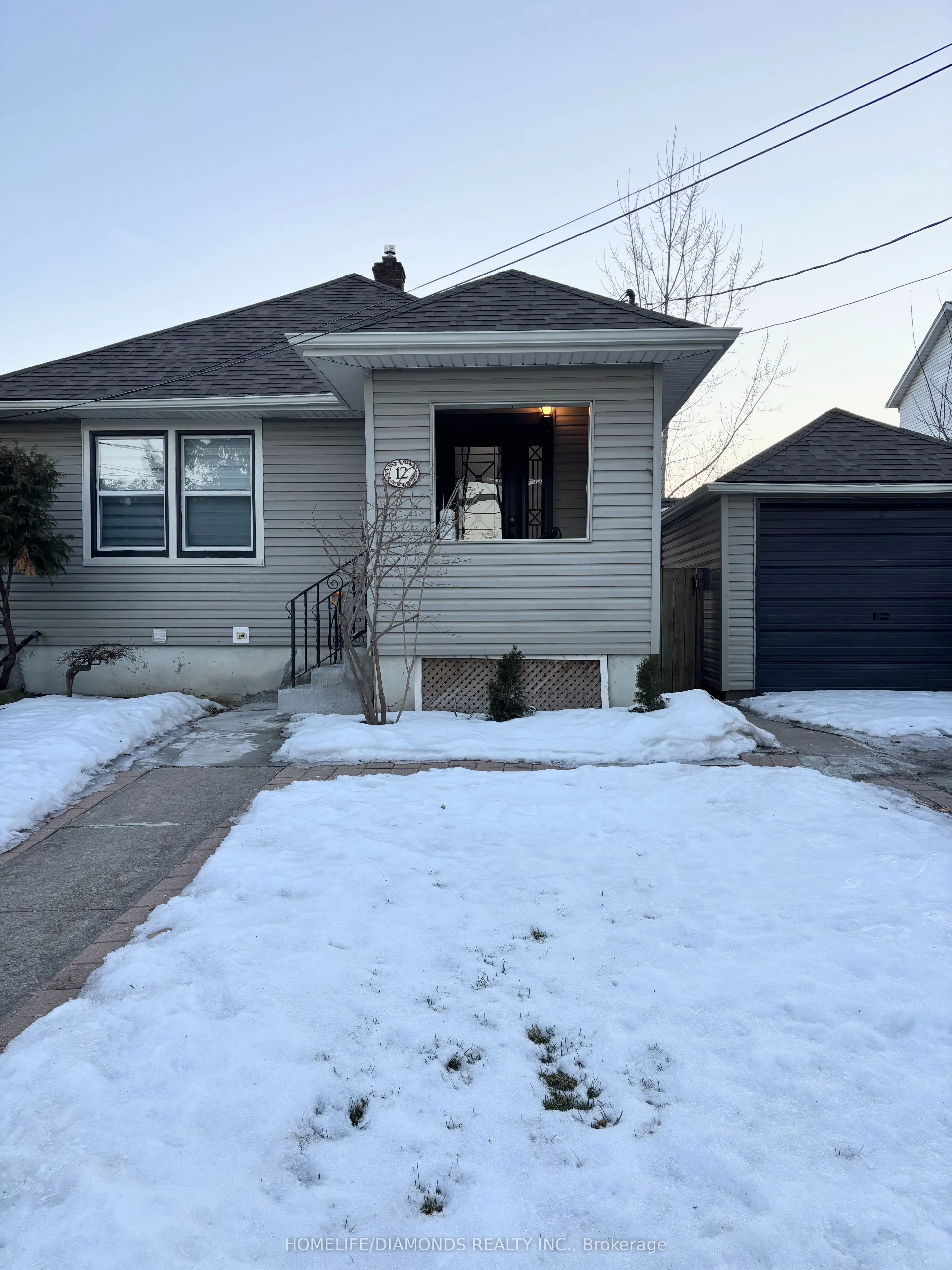 12 LISGAR Street, ON L2S 1P7