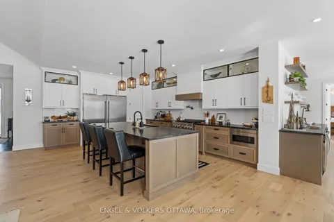 425 Ginger Crescent, Greely - Metcalfe - Osgoode - Vernon and Area, ON K0A 2P0