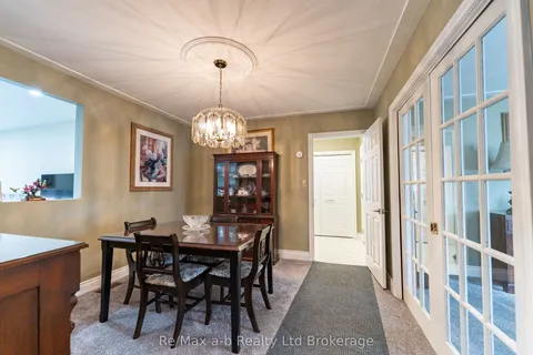 4 Burdock Court, Tillsonburg, ON N4G 2P8