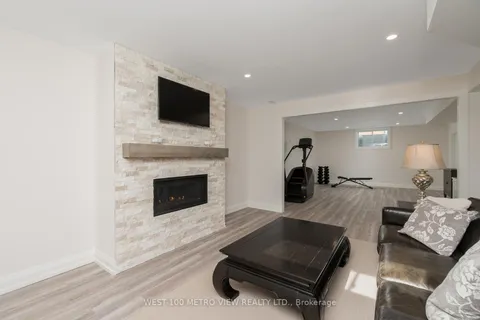 3607 Carolinia Court, ON L0S 1N0