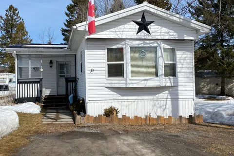 10 Bridle Path, ON K7A 4S5
