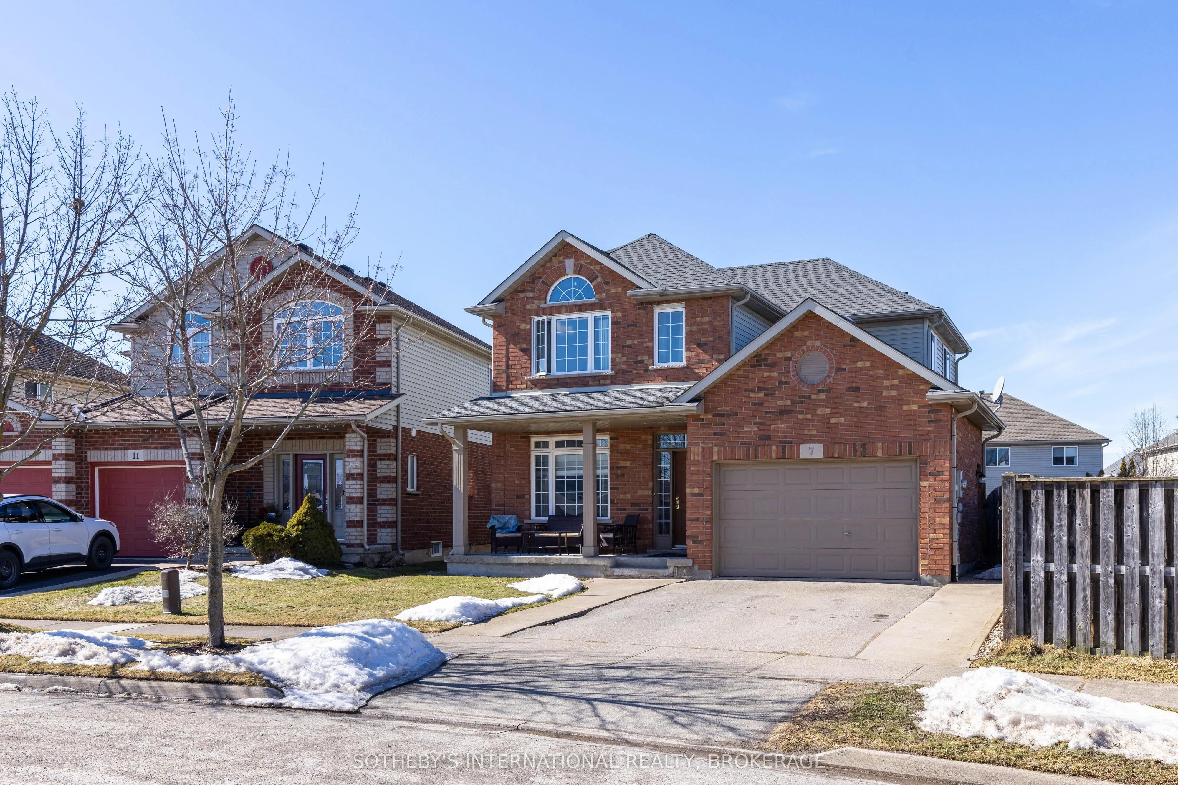 7 Honey Locust Circle, ON L2V 5E3