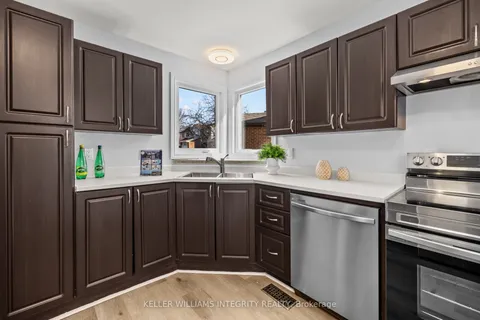 11 Willowview Way, Barrhaven, ON K2J 2P7