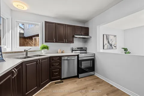11 Willowview Way, Barrhaven, ON K2J 2P7