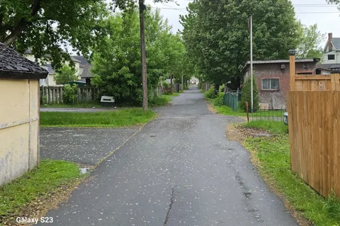 335 Brookdale Avenue, ON K6J 4P2
