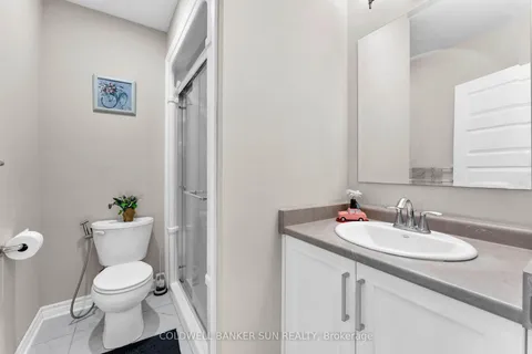 24 Sutherland Crescent, ON N5C 0E3