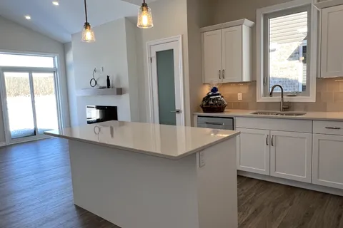 65 Keba Crescent, Tillsonburg, ON N4G 0K7