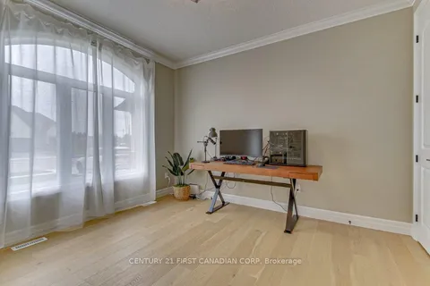6 ASPEN Circle, Thames Centre, ON N0M 2P0