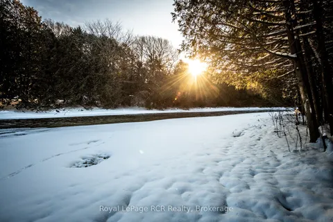 1 southgate srd 57 Road, ON N0G 2L0