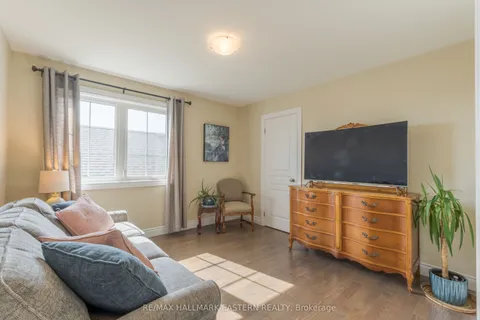 8 Veterans Road, ON K9J 0K1