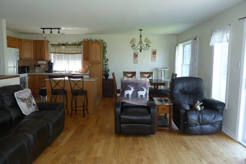 40 Lori Lane, North Dundas, ON K0C 2H0