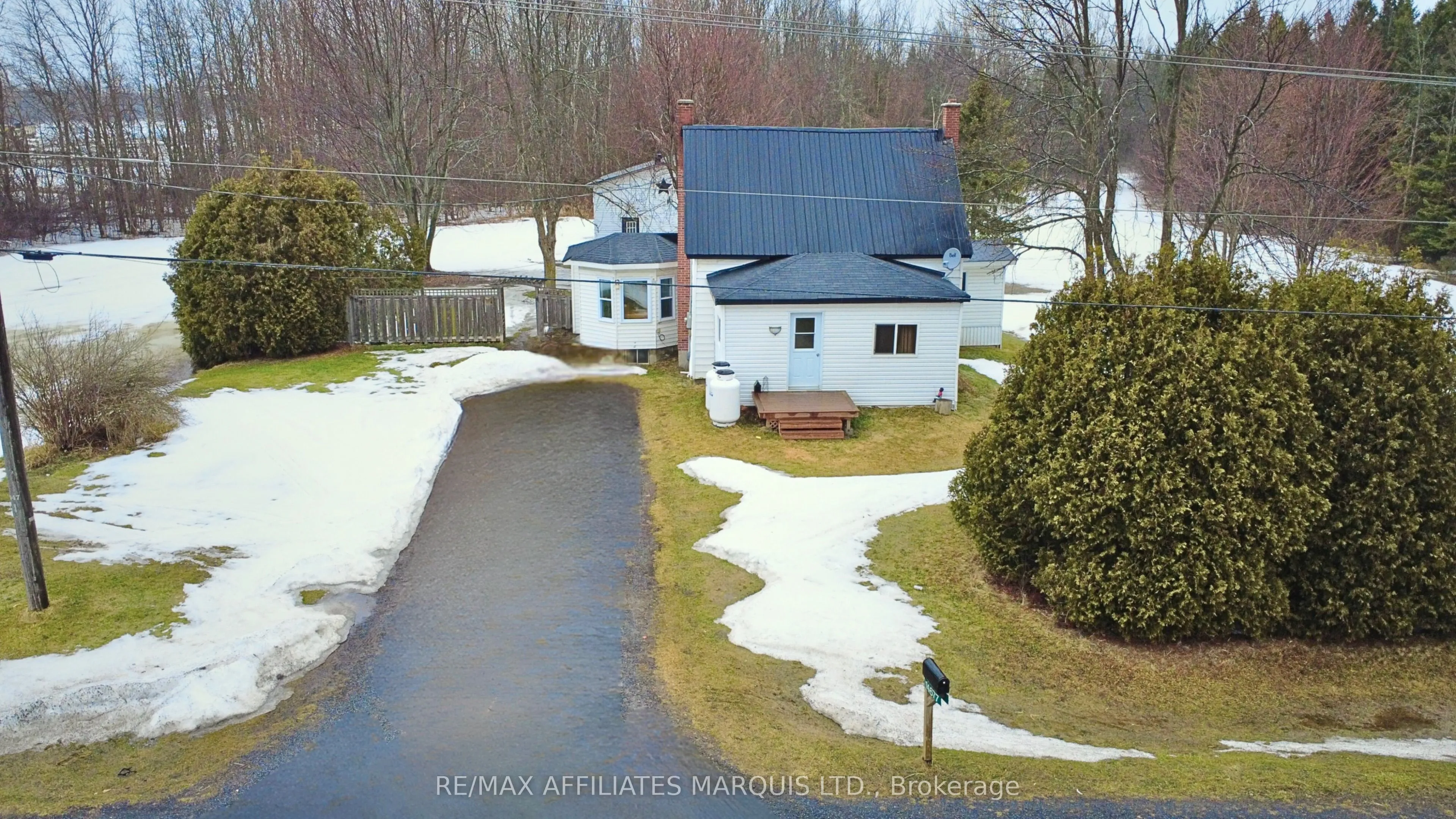 14677 Dafoe Road, South Stormont, ON K0C 1M0