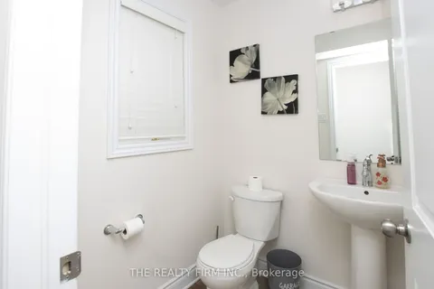 1320 Michael Circle, London East, ON N5V 0B8